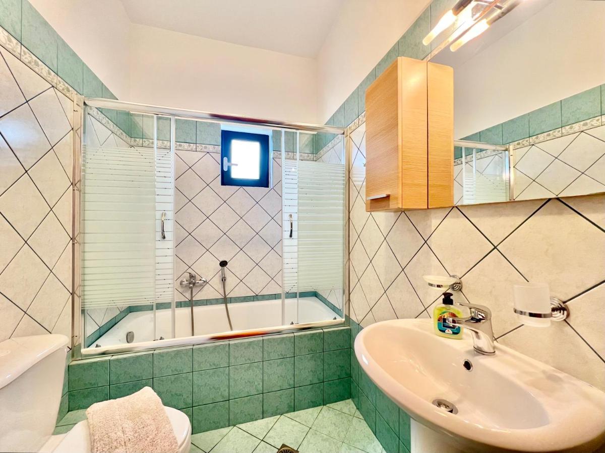 Beach Villa Evgenia With Private Pool By Dadovillas Almyrida  Exterior photo